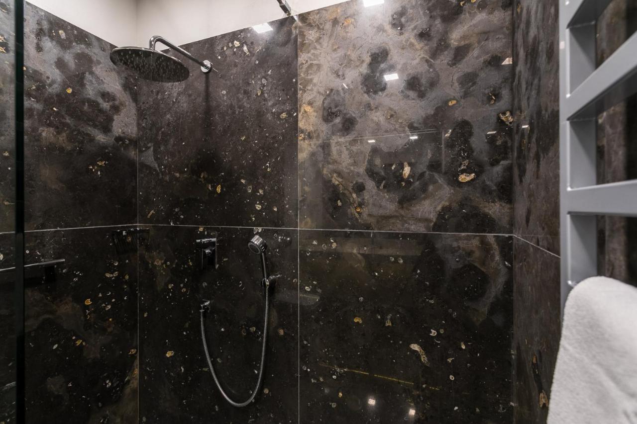Dada Premium Aparthotel Краків Екстер'єр фото
