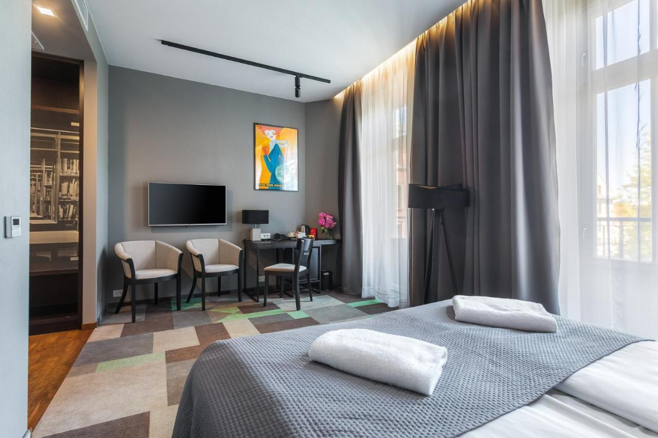 Dada Premium Aparthotel Краків Екстер'єр фото
