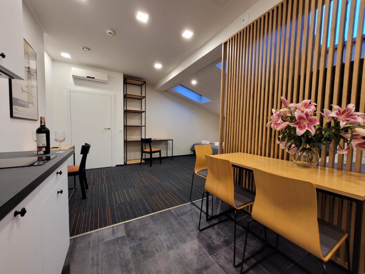 Dada Premium Aparthotel Краків Екстер'єр фото